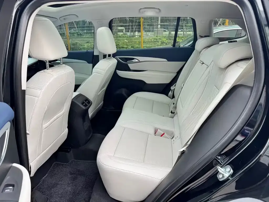 Buick Envision Plus — фото 10