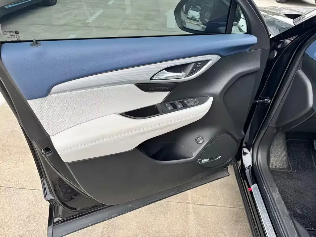 Buick Envision Plus — фото 5