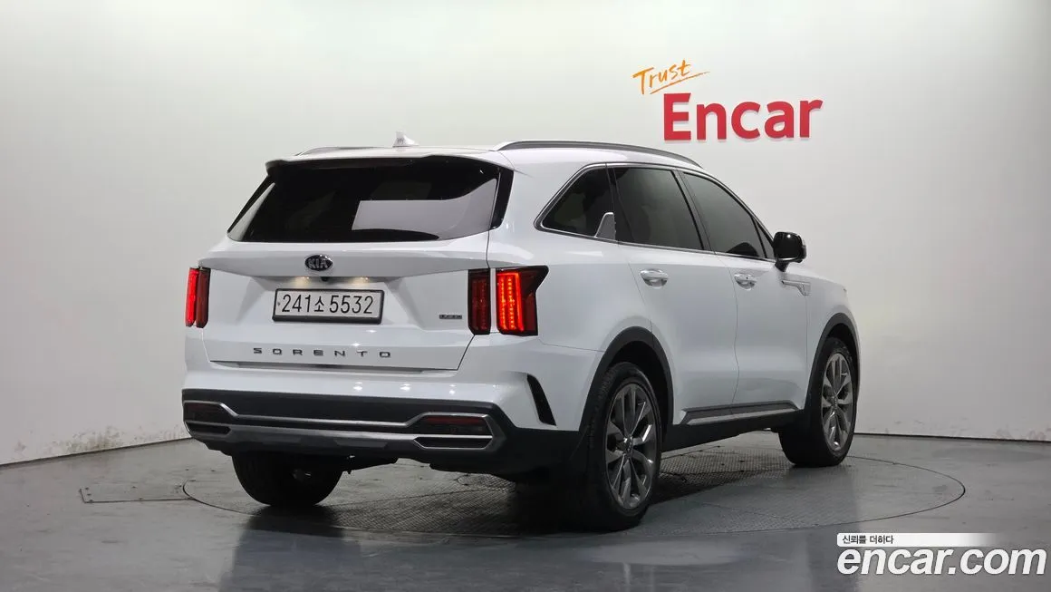 Kia Sorento — фото 5