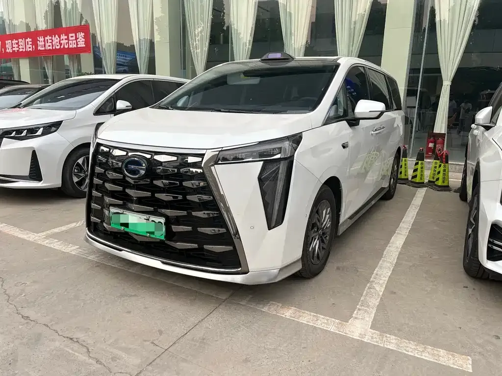 GAC Motor Trumpchi M8 — фото 1