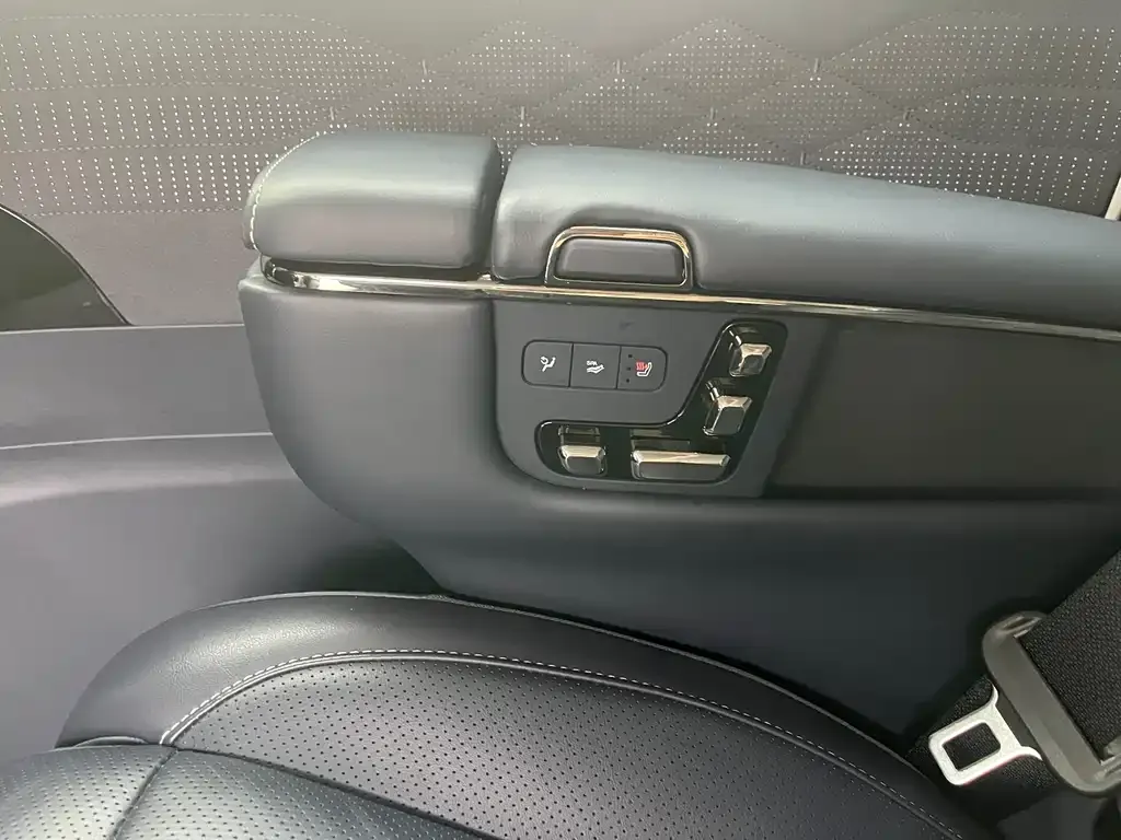 GAC Motor Trumpchi M8 — фото 10