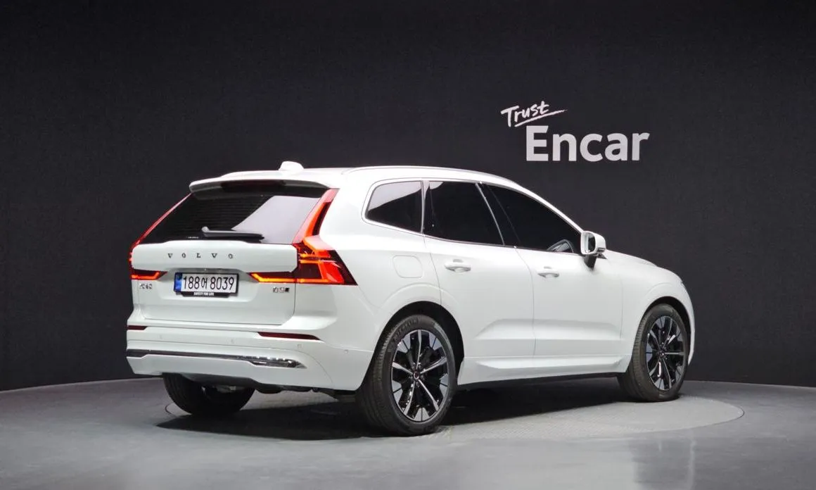 Volvo XC60 — фото 4