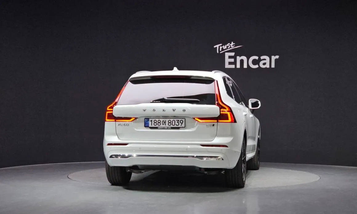 Volvo XC60 — фото 3