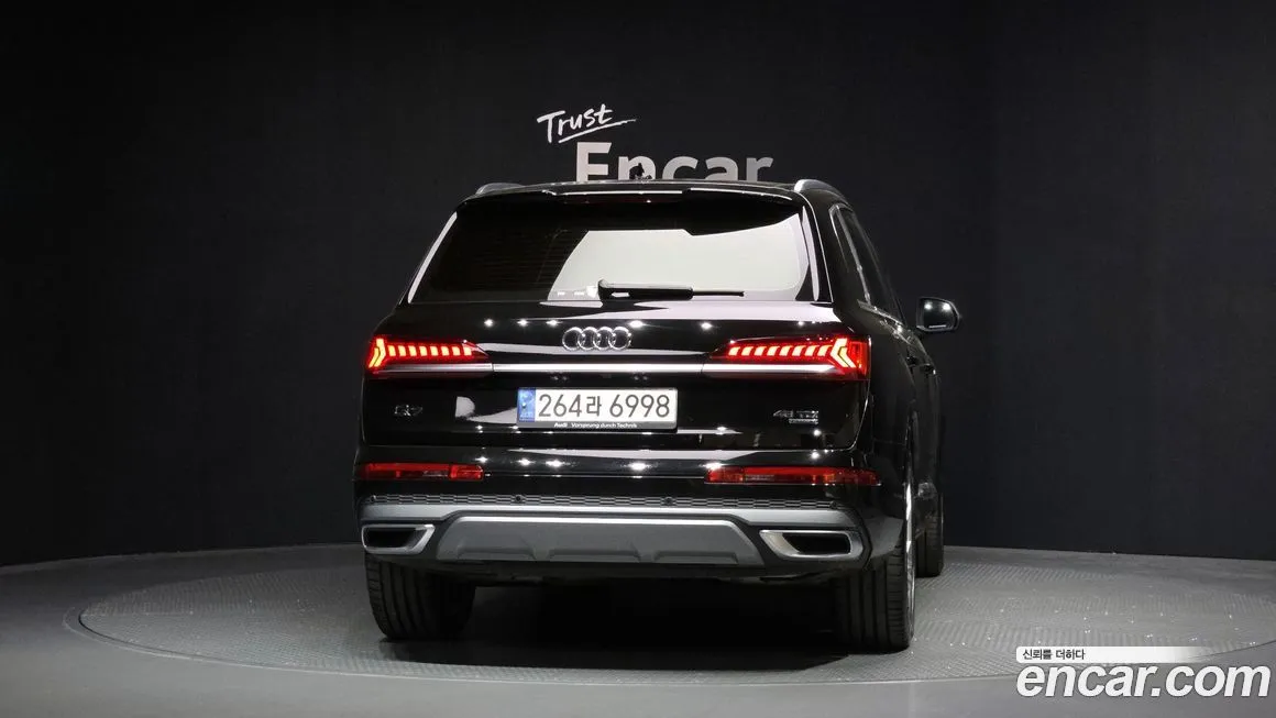 Audi Q7 — фото 2