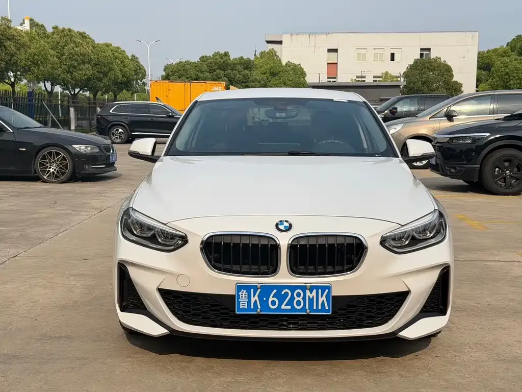 BMW 1 Series — фото 1