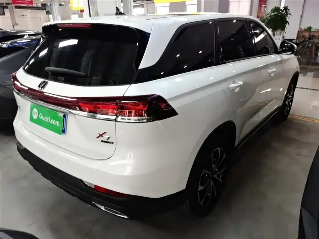 Changan X7 PLUS — фото 3