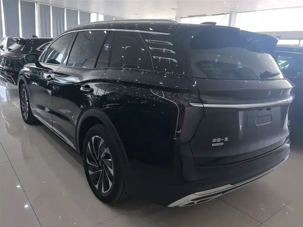 Hongqi HS7 PHEV — фото 3