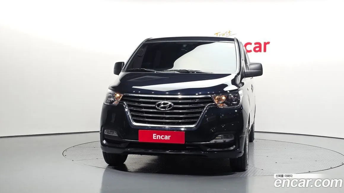 Hyundai Starex — фото 2
