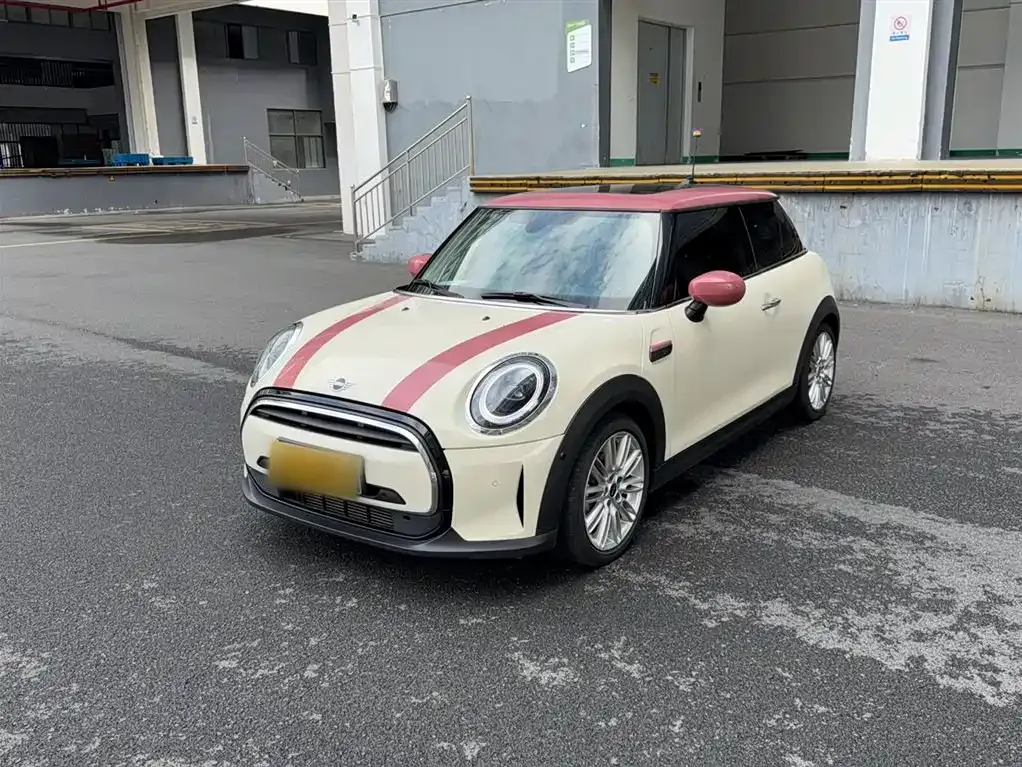 MINI Cooper (3-door) — фото 1