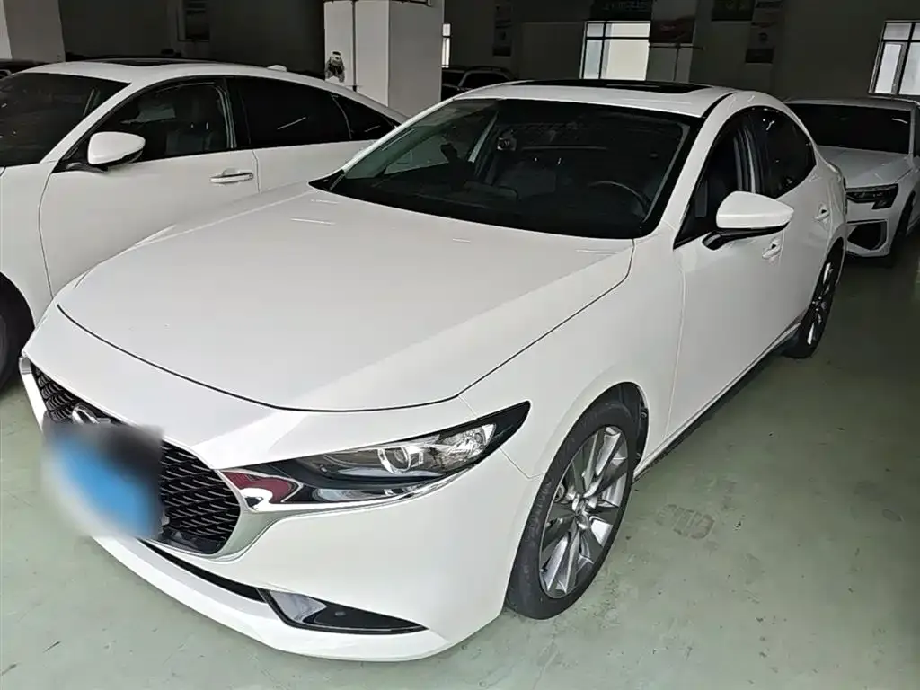 Mazda 3 Axela — фото 1