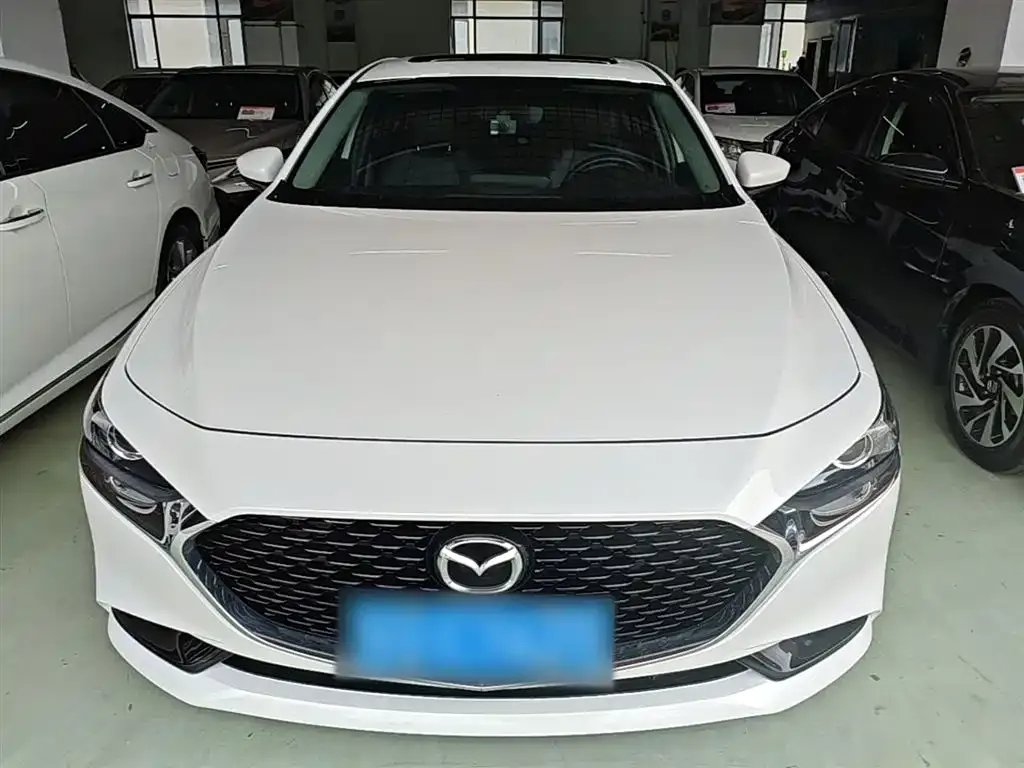 Mazda 3 Axela — фото 8