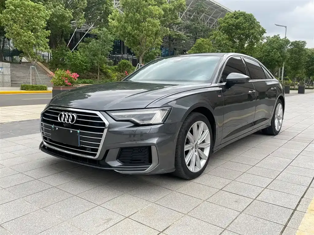 Audi A6L — фото 8