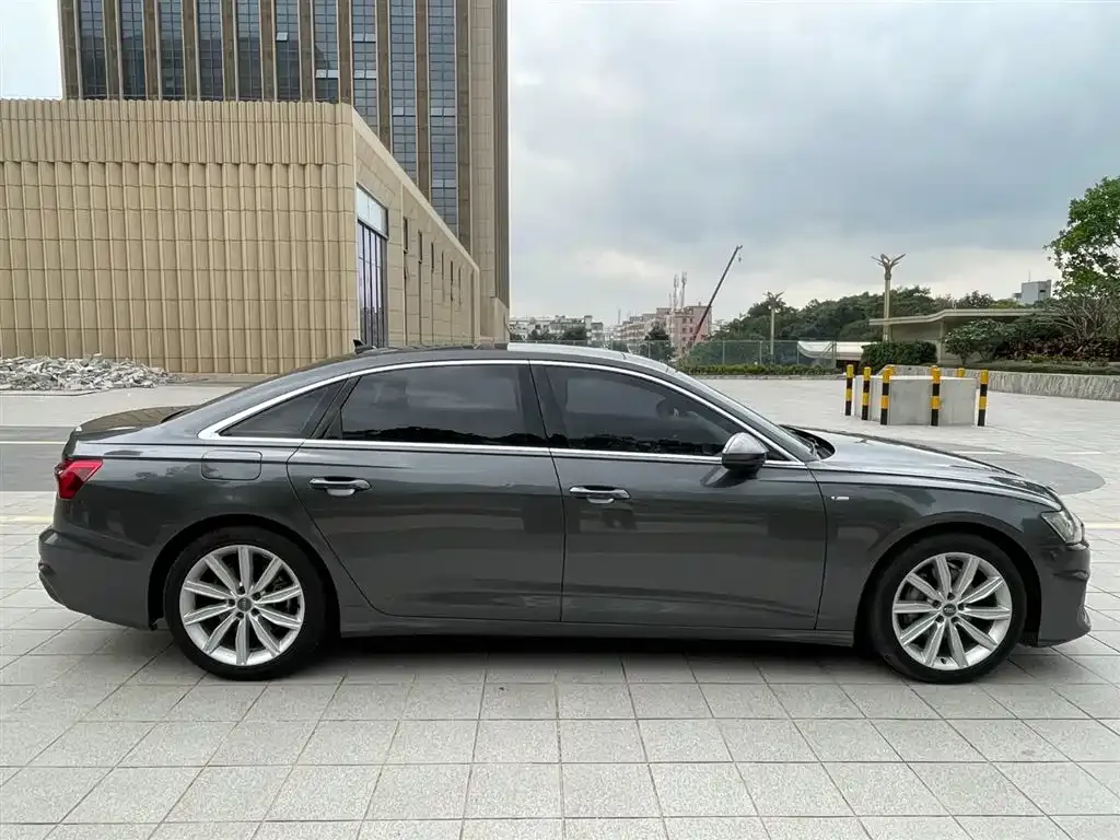 Audi A6L — фото 5