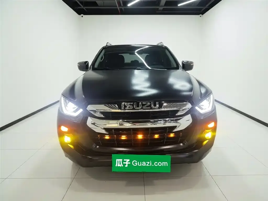Isuzu D-MAX — фото 10