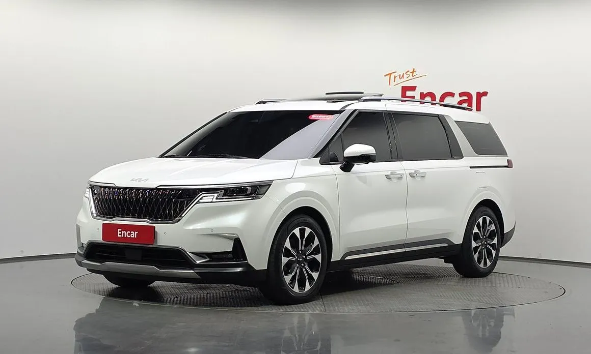 Kia Carnival — фото 1
