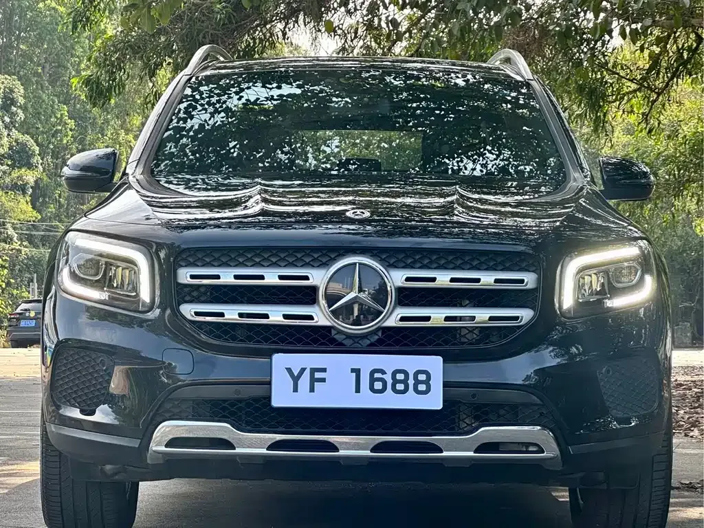 Mercedes-Benz GLB — фото 10