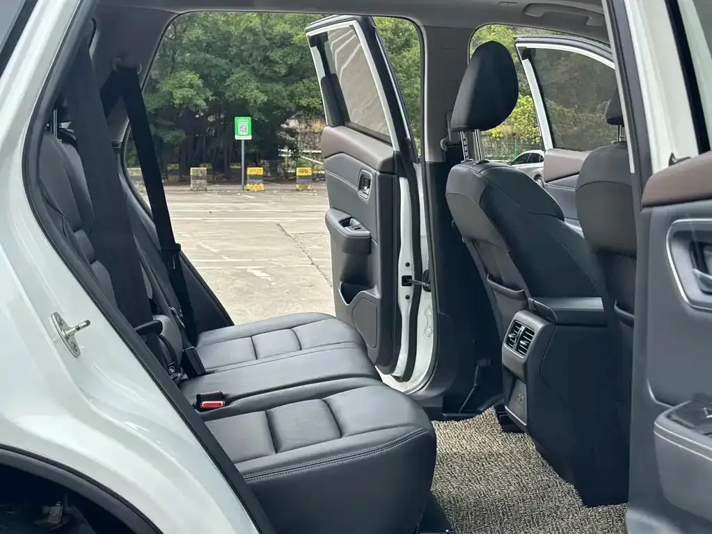 Nissan X-Trail — фото 10