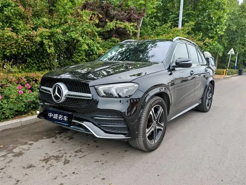 Mercedes-Benz GLE — фото 1