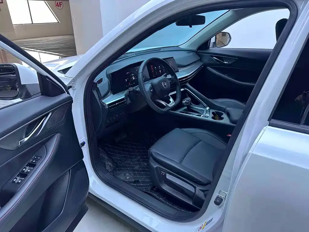 Changan CS35PLUS — фото 10