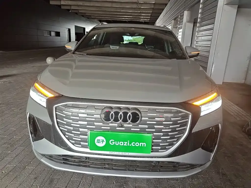 Audi Q4 e-tron — фото 10