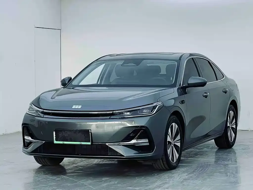 Geely Galaxy A7 — фото 1