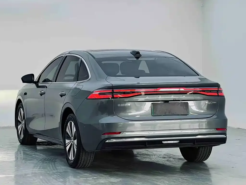 Geely Galaxy A7 — фото 4