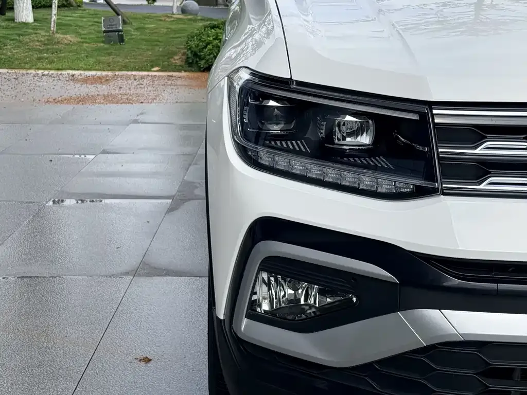 Volkswagen T-Cross — фото 4