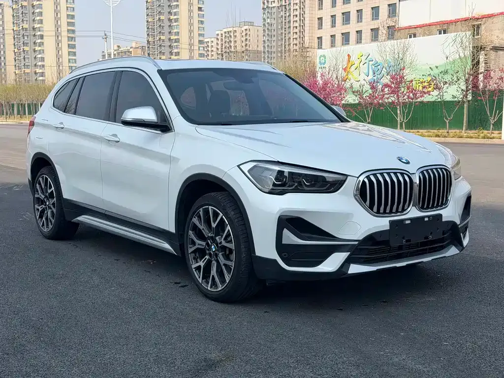 BMW X1 — фото 8