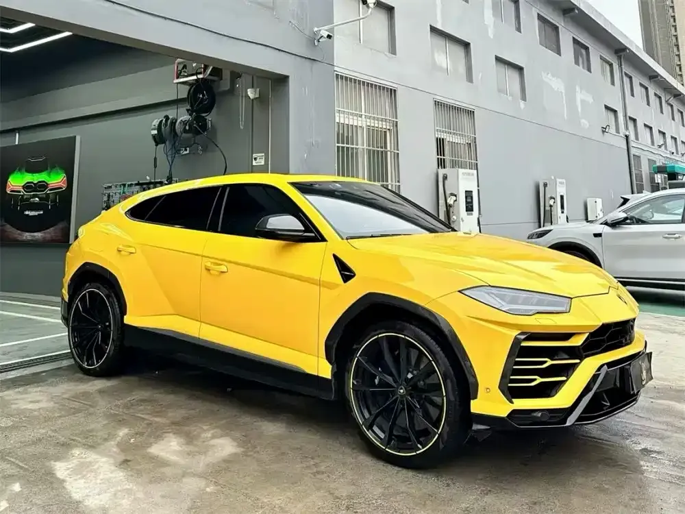 Lamborghini Urus — фото 10