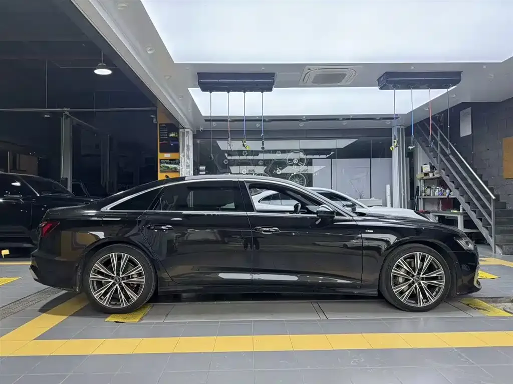 Audi A6L — фото 6