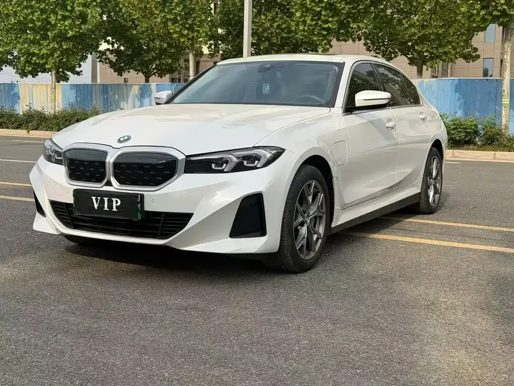 BMW i3 — фото 1