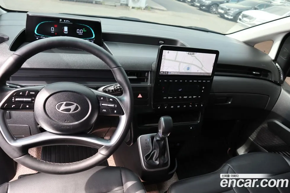 Hyundai Staria — фото 2