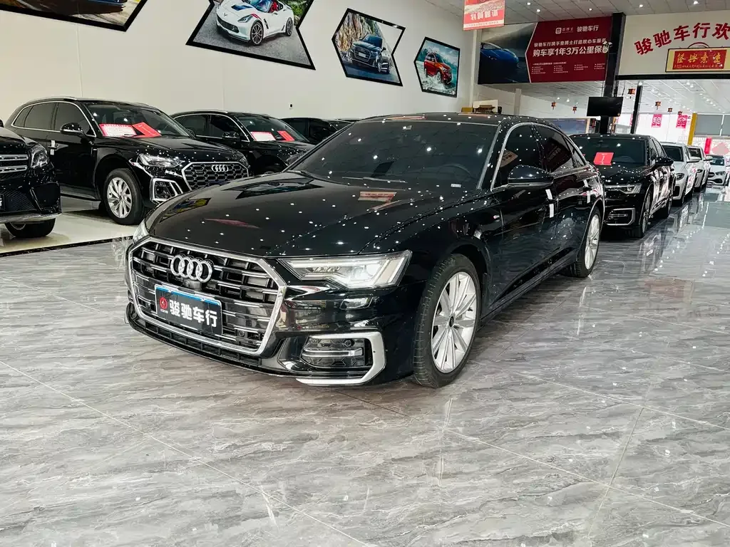 Audi A6L — фото 1