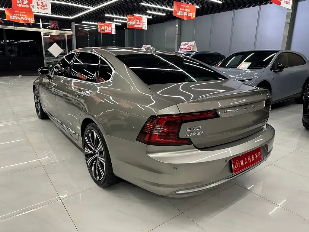 Volvo S90 — фото 4