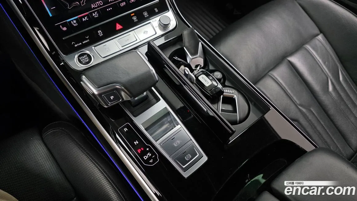 Audi A8 — фото 7