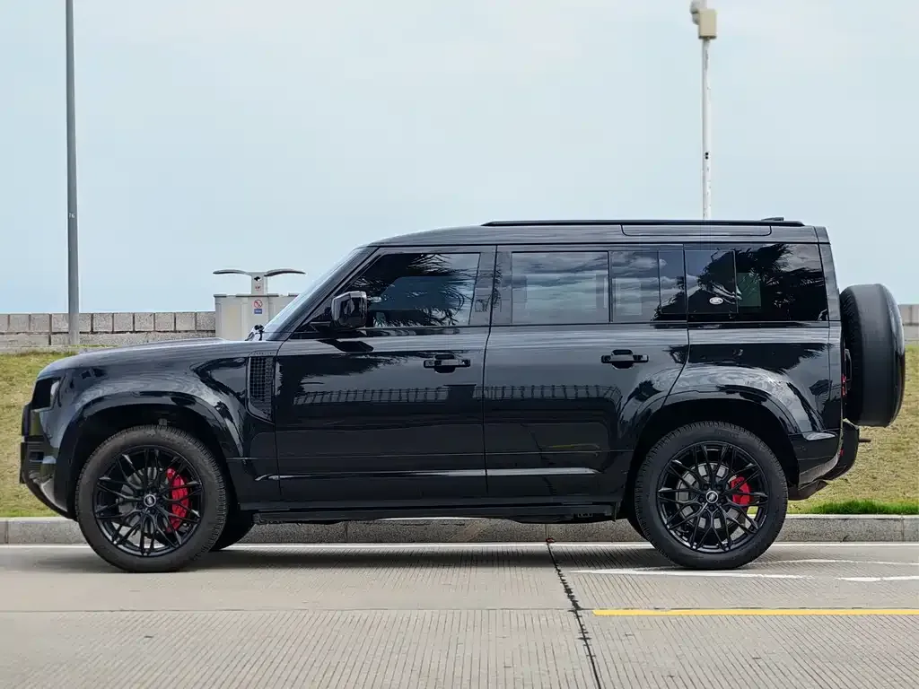 Land Rover Defender — фото 6