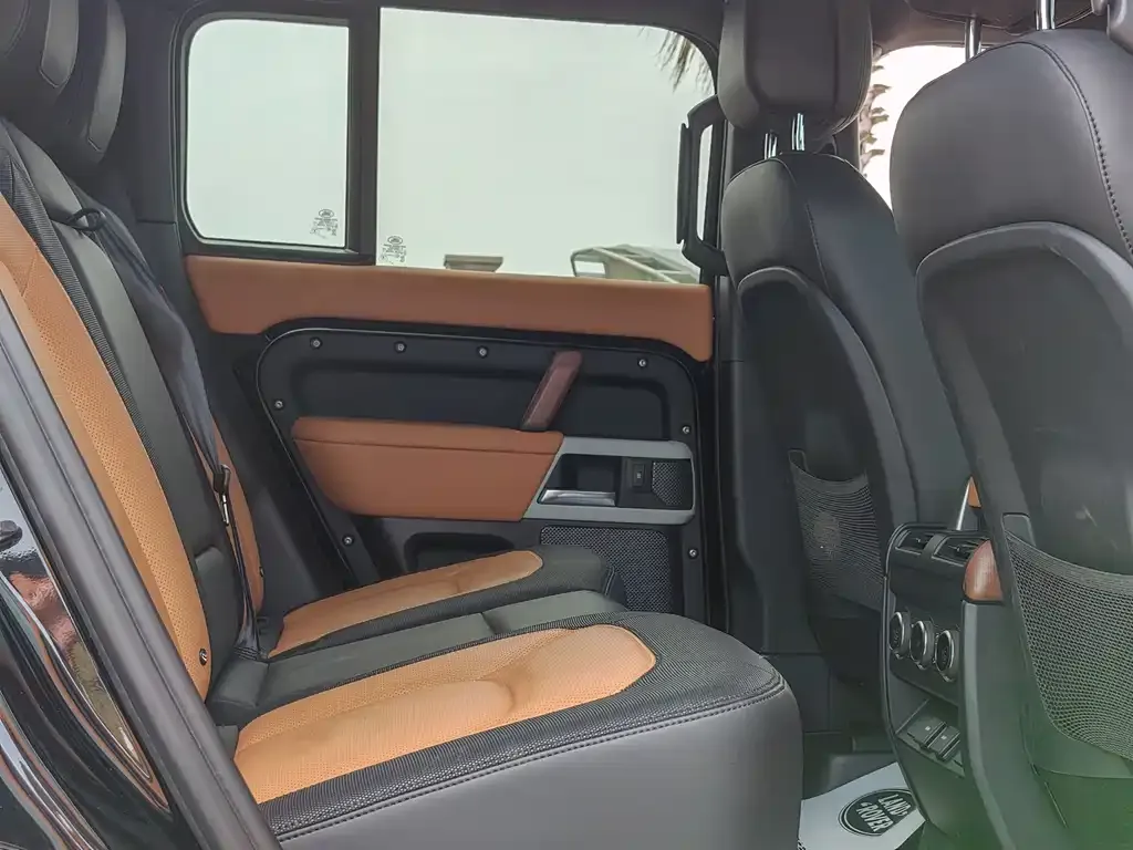 Land Rover Defender — фото 3