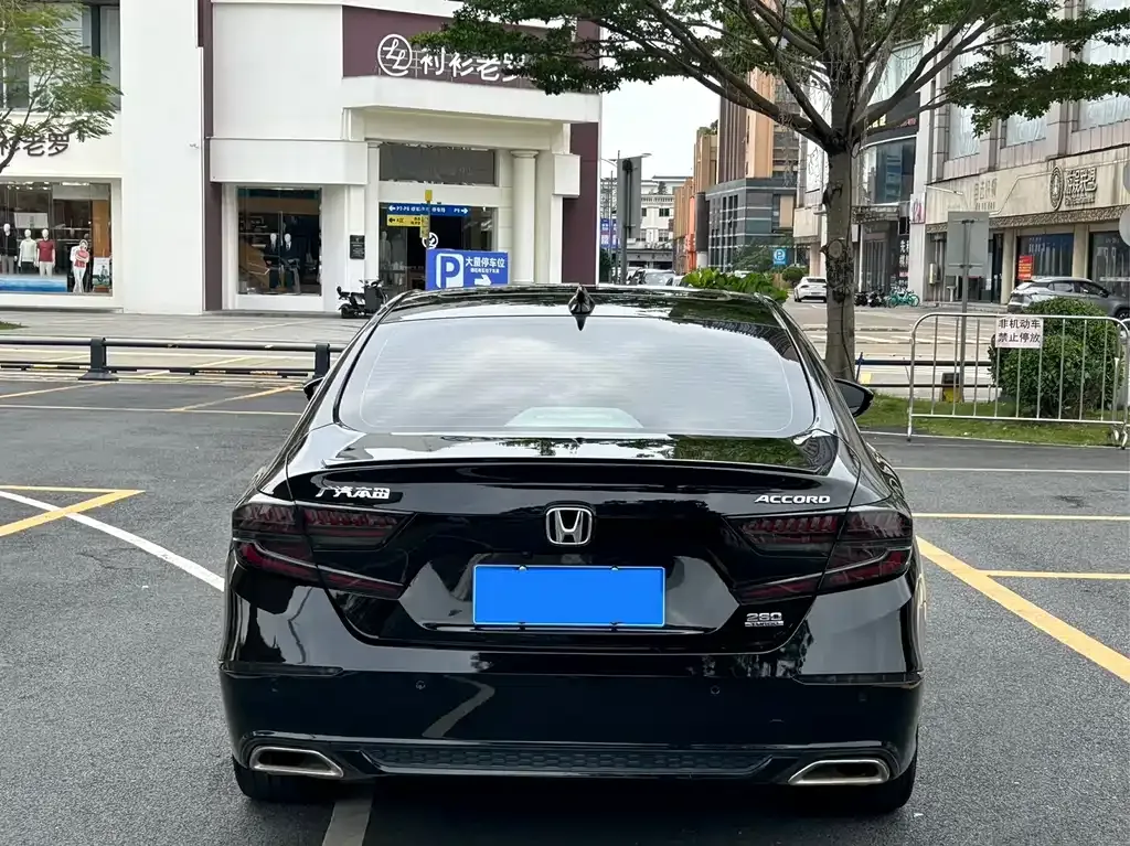 Honda Accord — фото 2