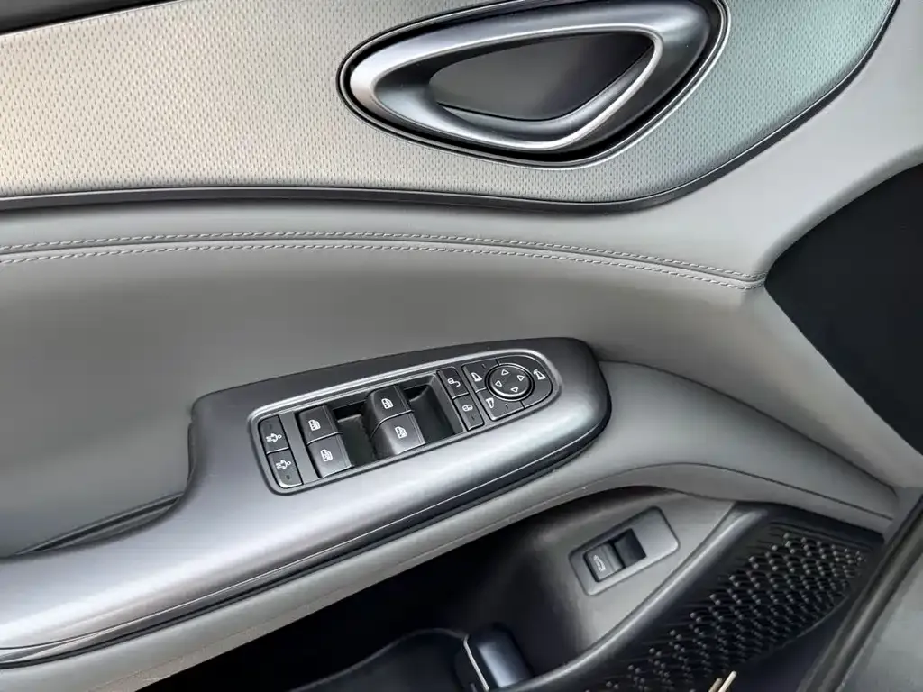 BYD Seal 07 DM-i — фото 6