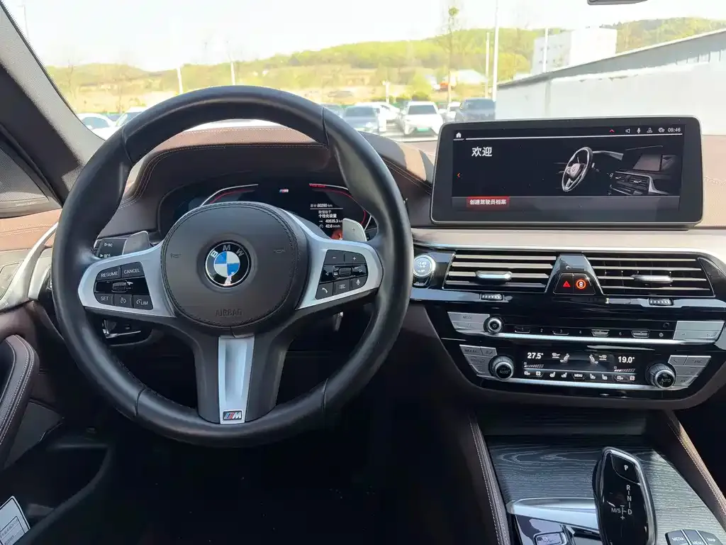 BMW 5 Series — фото 4