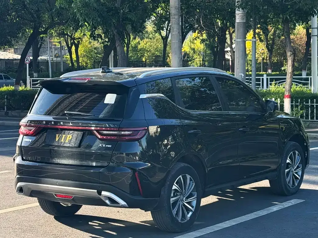 Geely Vision X6 — фото 10