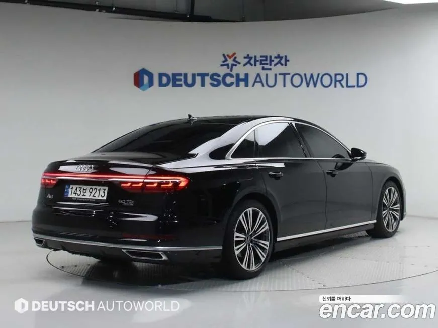 Audi A8 — фото 6