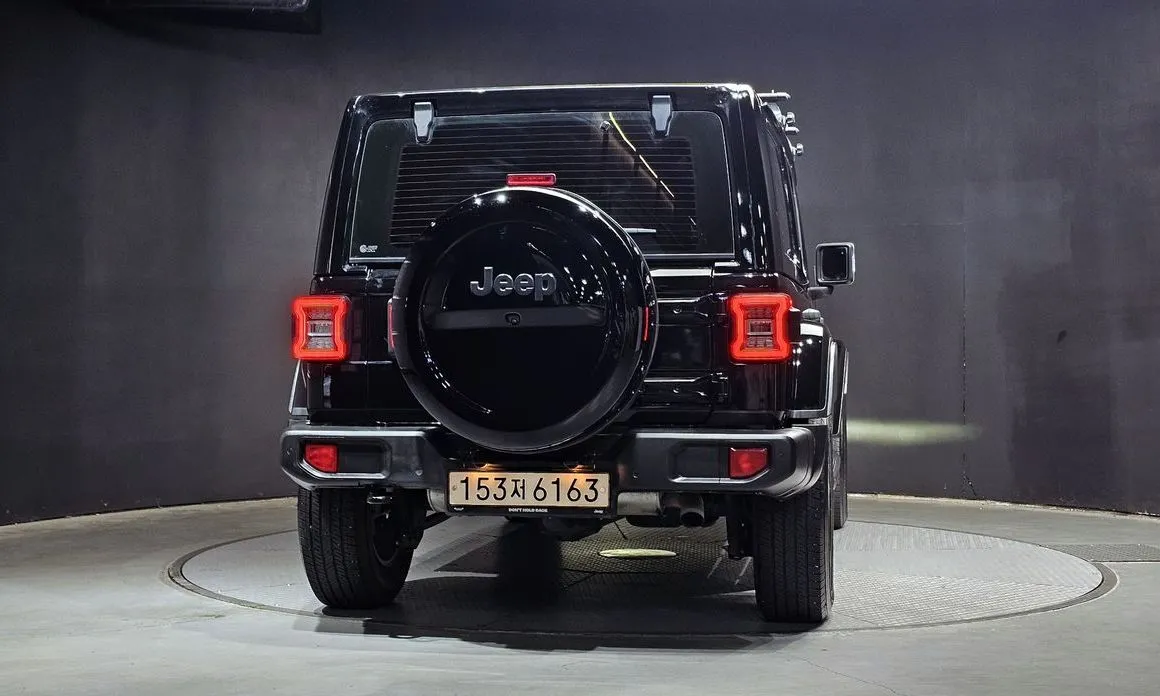 Jeep Wrangler — фото 2