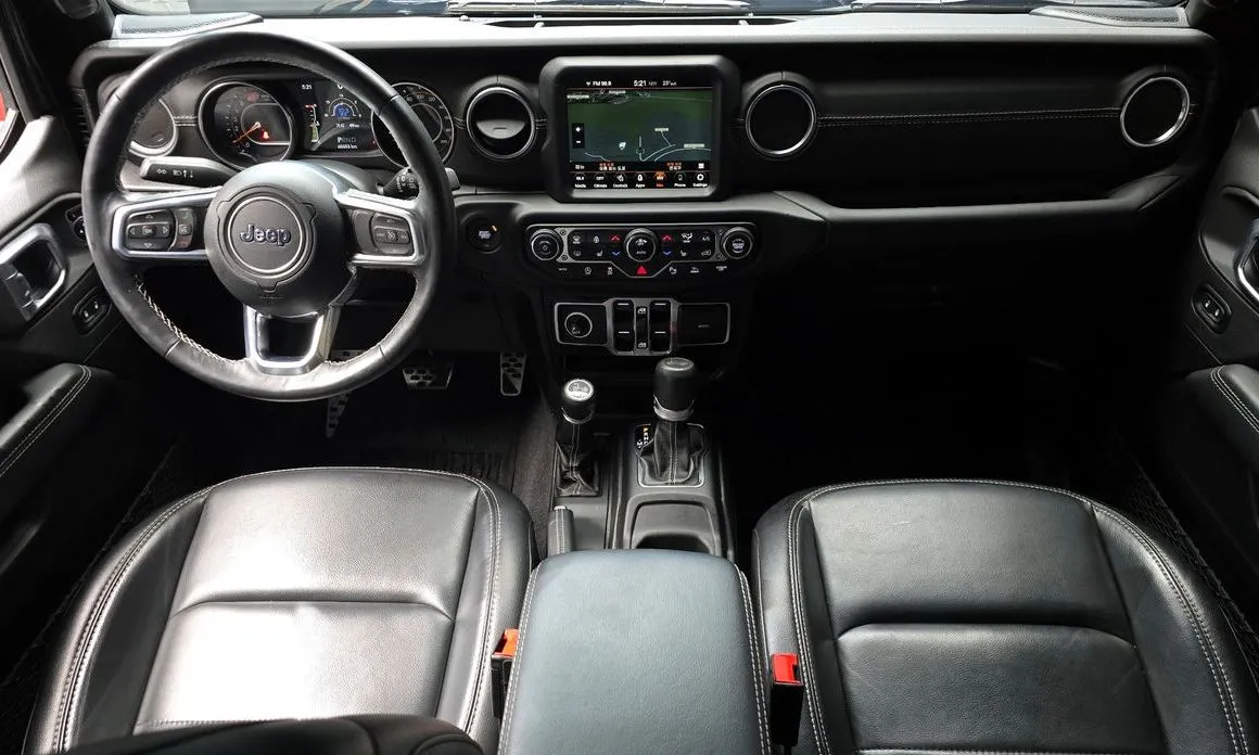 Jeep Wrangler — фото 9