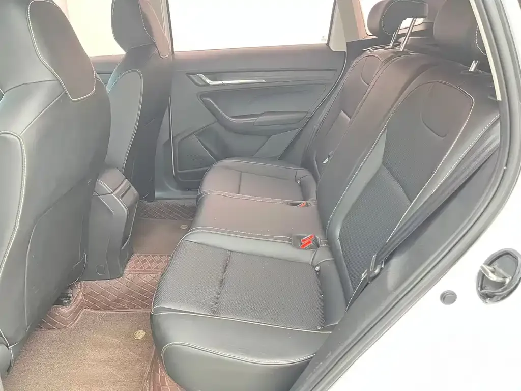 Skoda Kamiq — фото 10