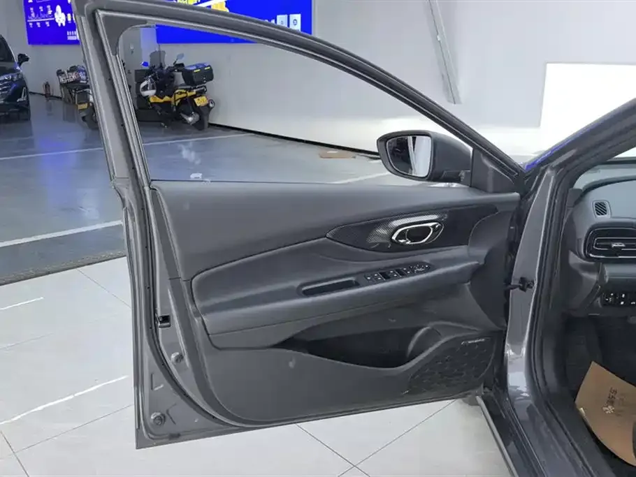 GAC Motor Shadow Leopard — фото 8