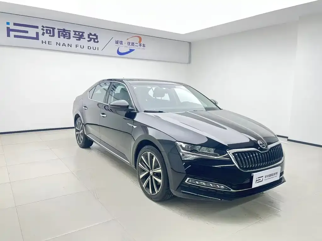 Skoda Superb — фото 3