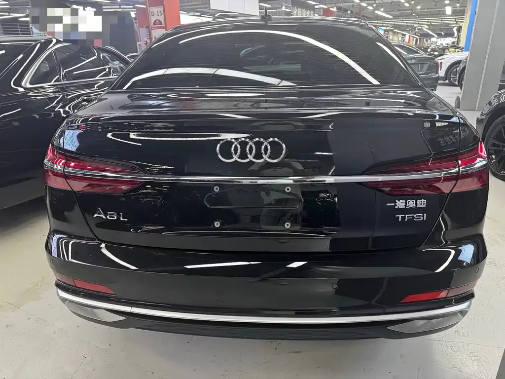 Audi A6L — фото 7