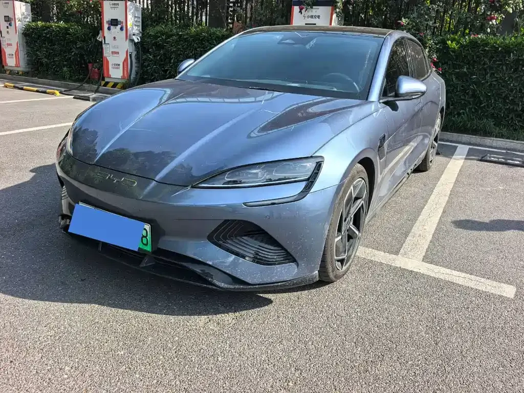 BYD Seal — фото 1