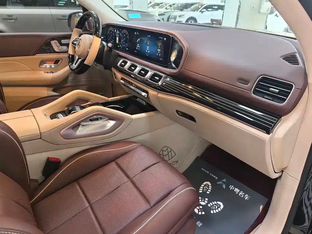 Mercedes-Benz GLS — фото 8